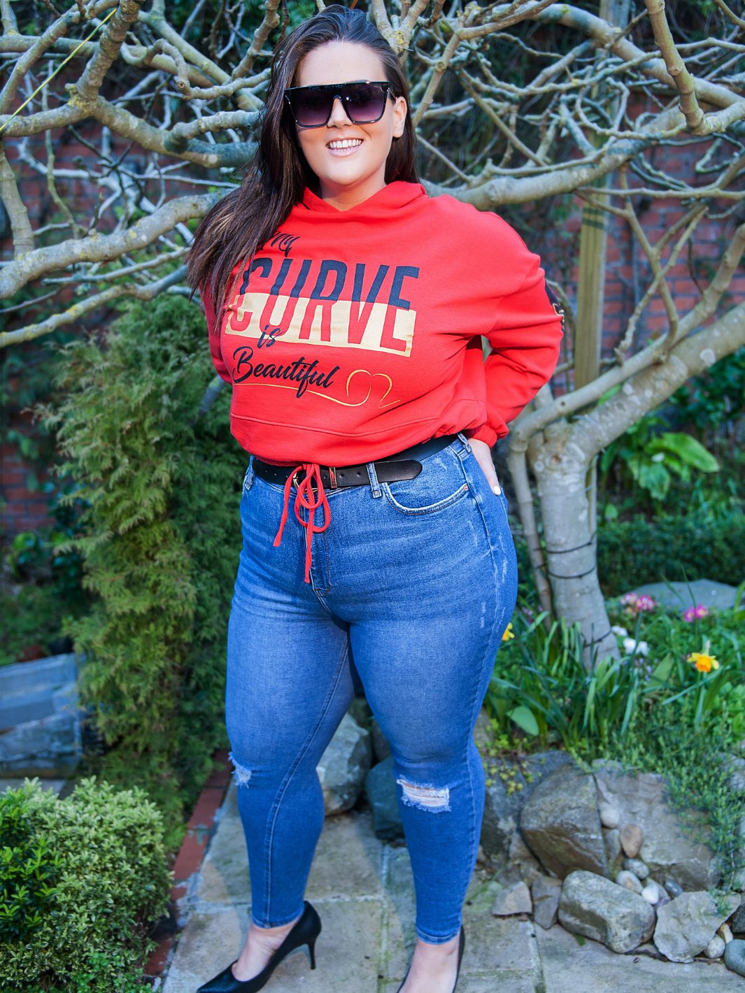 QUEEN Cropped Hoodie- Red